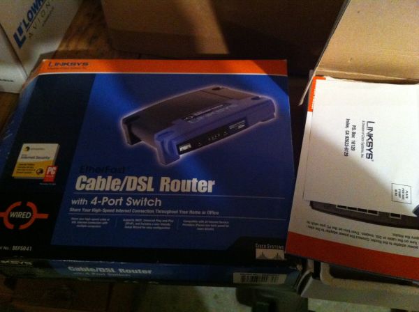 Linksys router/4port switch and Range Expander (Saco)