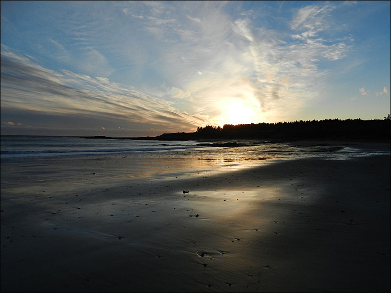 The sun sets on the last day of 2013 on Matinicus Island. (Photo by Eva Murray)