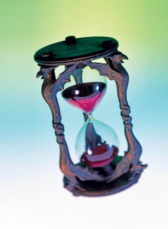 Hourglass prop from MGM’s Oz, 20 inches tall. Courtesy of "The Wonderful World of Oz: An Illustrated History of the American Classic" by John Fricke (Down East Books). Hourglass prop from MGM’s Oz
