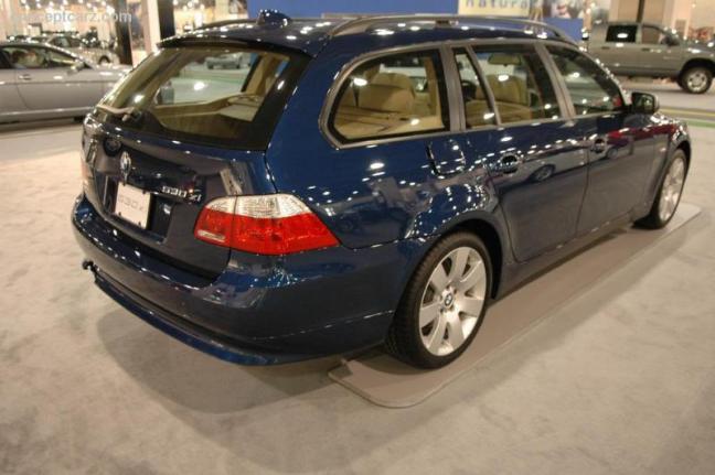 Where is the battery in a bmw 530xi #5