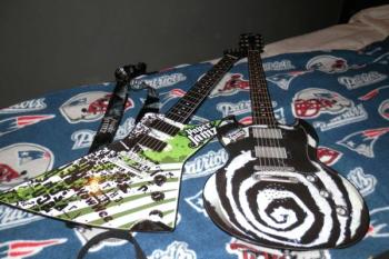 2 Paper Jamz guitars (Limington)