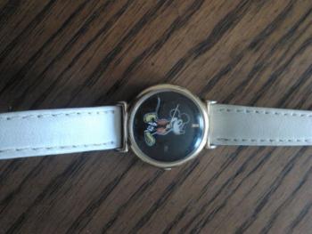 ladies pulsar mickey mouse watch (Westbrook)