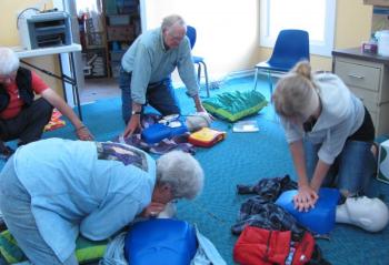 CPR class on Matinicus. In Maine, there are three levels of emergency medical personnel who normally respond to a 911 call: Emergency Medical Technician (EMT), previously called “Basic” EMT or EMT-B; Advanced EMT (AEMT) previously called EMT-Intermediate, and Paramedic. A community may also be served by Emergency Medical Responders, previously called First Responders. (Photo by Eva Murray)