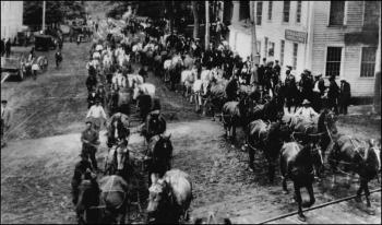 Many teams move the Conway Boulder into Camden to the corner of Union Street and Route 1 from the top of Chestnut Street. (Photo courtesy Barbara F. Dyer)