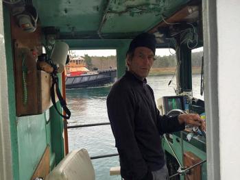 Eric Scott brings the ‘Clam’ through the Cape Cod Canal Tuesday. (Courtesy Steve Pixley)