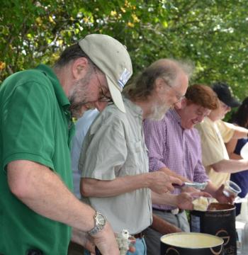 Rockport Select Board dishes up ice cream for the town. (Photo by Lynda Clancy)