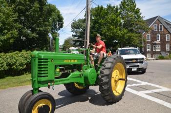 Erickson Farm tractor (Photo by Lynda Clancy)