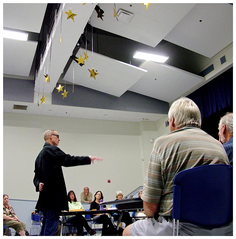 Eric Sanders, Belfast city councilor and RSU 20 Withdrawal Committee member addresses the RSU board, Sept. 25. (Photo by Ethan Andrews)