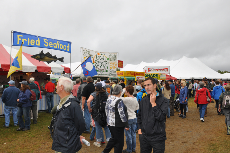 The masses desire food ...