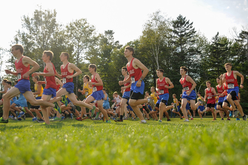 The Mt. Ararat boys off to a fast start and never let up as they went on to t=win the race for the boys, Photo by Ron Hawkes