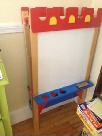 Free kids artist easel (Portland)