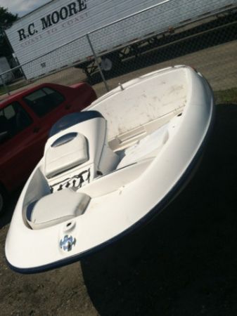 Free jet boat hull (South Portland)