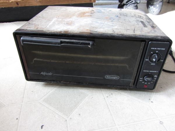 FREE Toaster & platter (Portland)