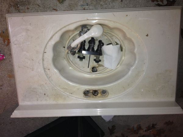 Free bath sink (Wells)