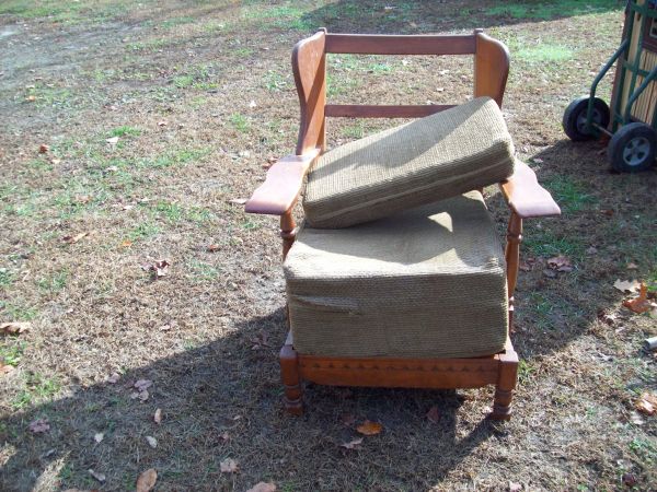 chair (Raymond)