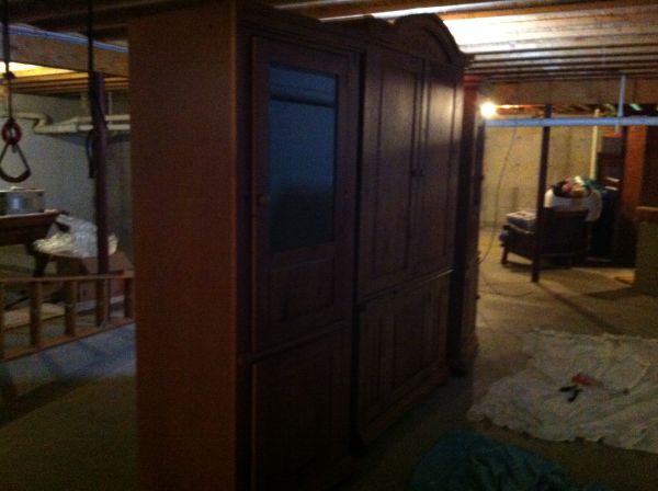 FREE - Entertainment Center (Cape Neddick) FREE - Entertainment Center (Cape Neddick)
