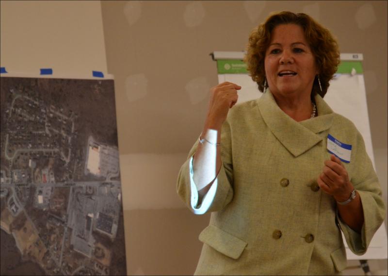 Jane LaFleur, executive director of Friends of Midcoast Maine, leads a community workshop in Rockland that focuses on defining that city's unique attributes. (Photo by Lynda Clancy)