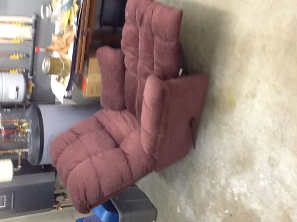 Recliner (Auburn)