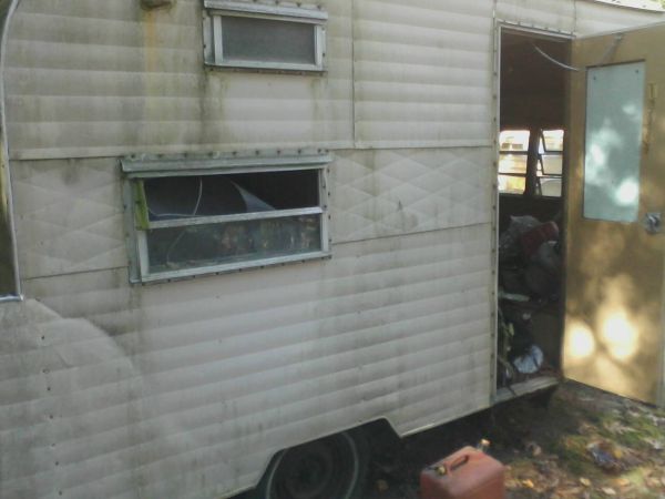 16 ft camper (Alfred)