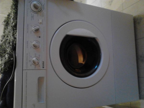 <> For Repair or Scrap Metal Washing Machine (York)