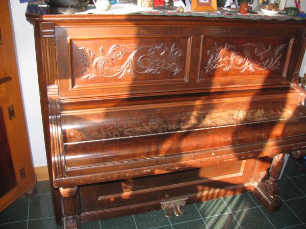 Piano-antique (Mechanic Falls)