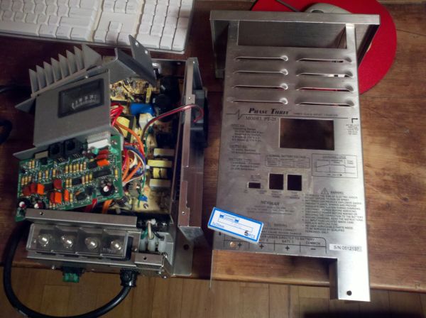 25 amp Marine Battery Charger (Boothbay Harbor)