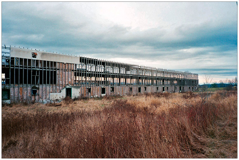 MONROE - Abandoned poultry barn.