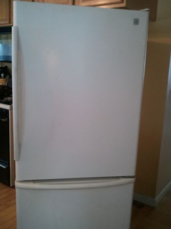 GE Refrigerator (Gorham)