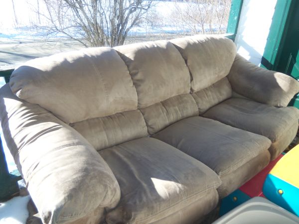 Couch (Turner)