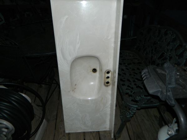 Bathroom sink/vanity top (Raymond)