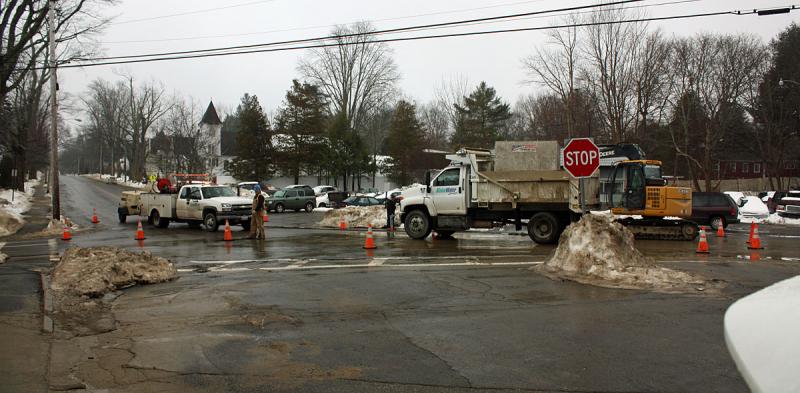 Traffic coming down Belmont toward Union Street is being rerouted the wrong way at the top of Pleasant Street Sunday morning. (Photo by Holly S. Edwards)