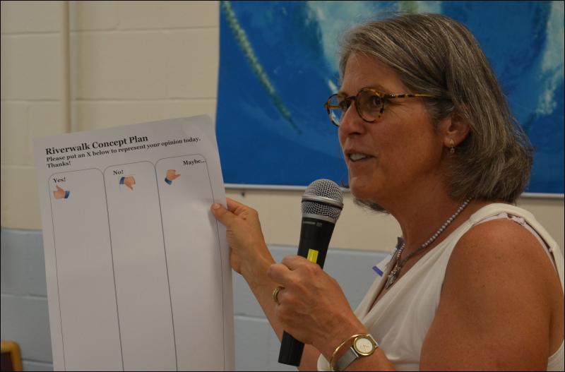 Landscape architect Sarah Witte presents a Riverwalk concept to Camden June 24. (Photo by Lynda Clancy)