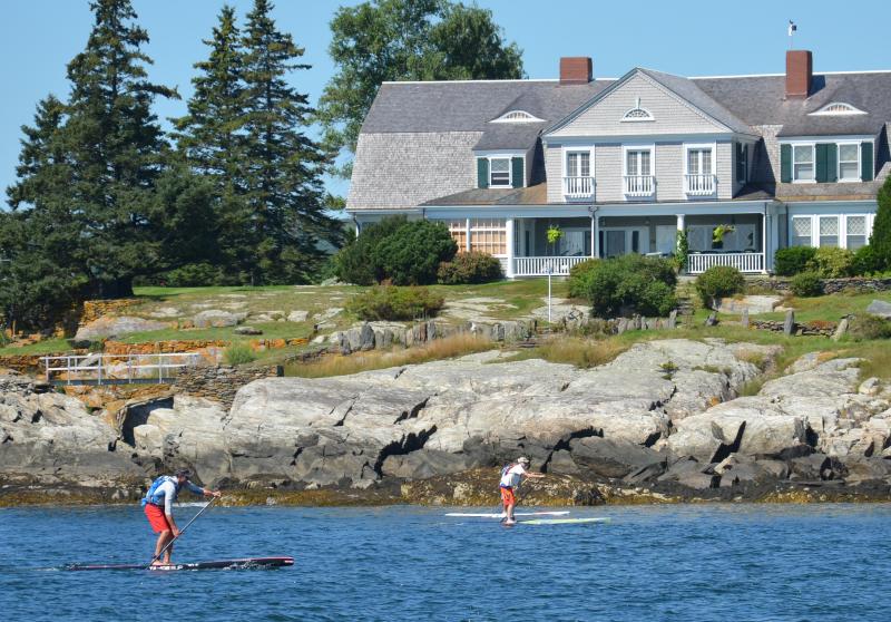 Racing past Weatherend. (Photo by Lynda Clancy)