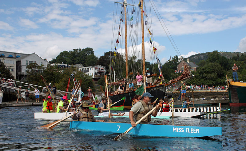 And they’re off...! (Photo by Holly S. Edwards)