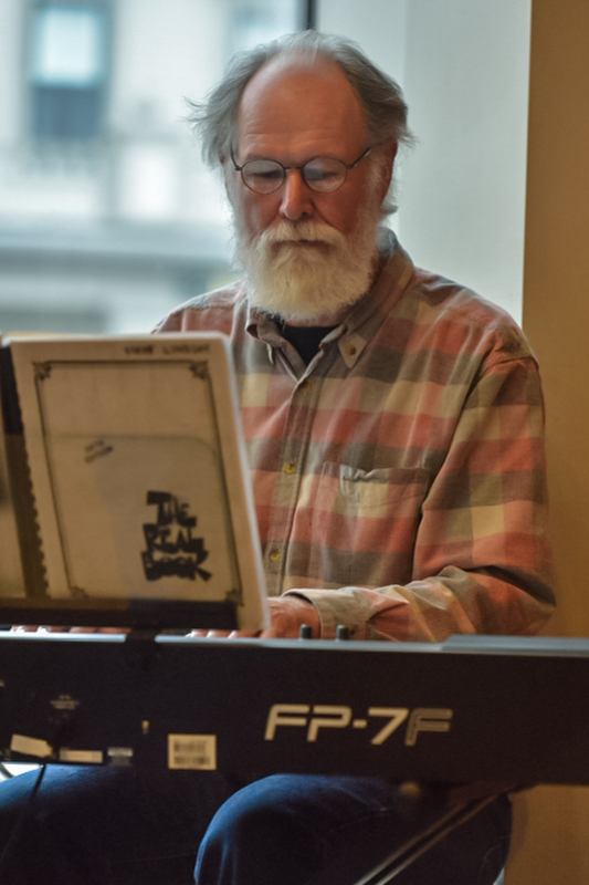 Steve Lindsay at the Sunday Jazz Jam. (Photo by Ron Hawkes)