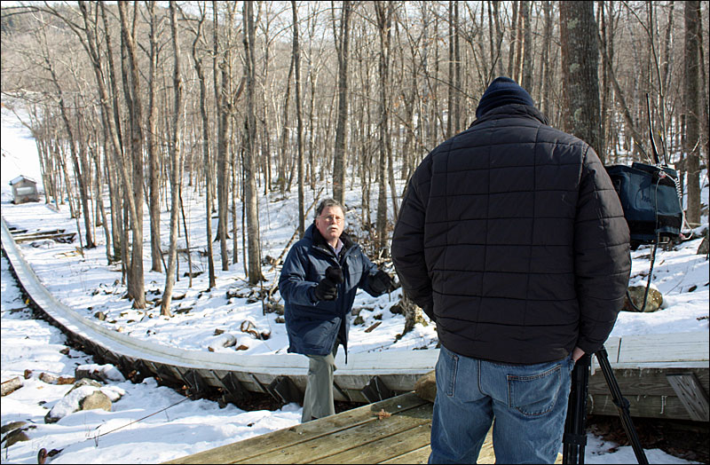WCSH 6 reporter Don Carrigan records a quick soundbite. (Photo by Holly S. Edwards)