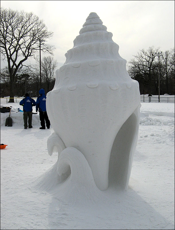 ‘Shell-agance’ by Karen and Steve Seymour and Doug Roncarati.