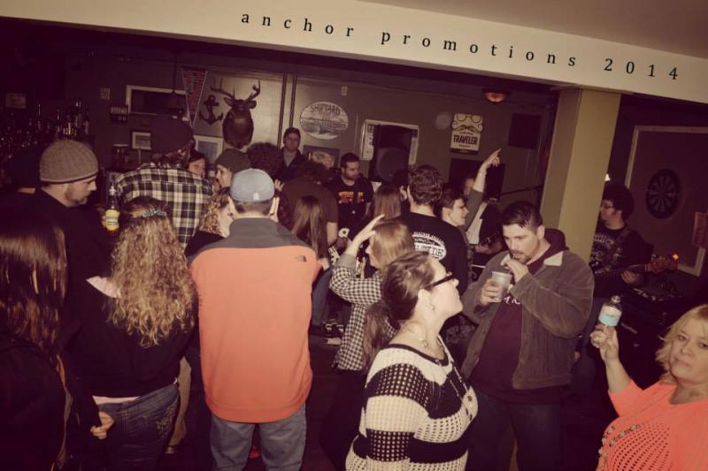 Whether it’s a new beer and wine tasting event, a karaoke night or a trivia night, Jessabelle’s got her finger on the pulse of what’s going on in the Midcoast. (Courtesy Lemonade Lowdown)