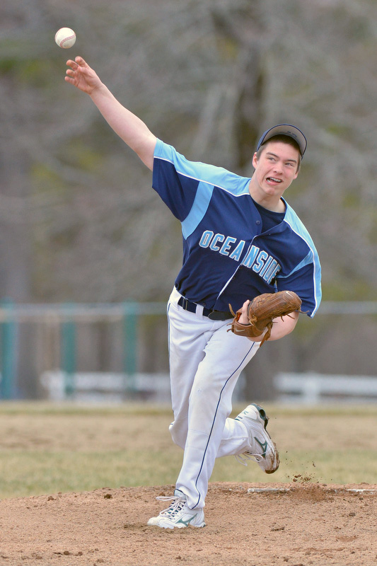 Oceanside’s Ryan Allender put together an outstanding performance on the mound for the Mariners. (Photo by Ron Hawkes)