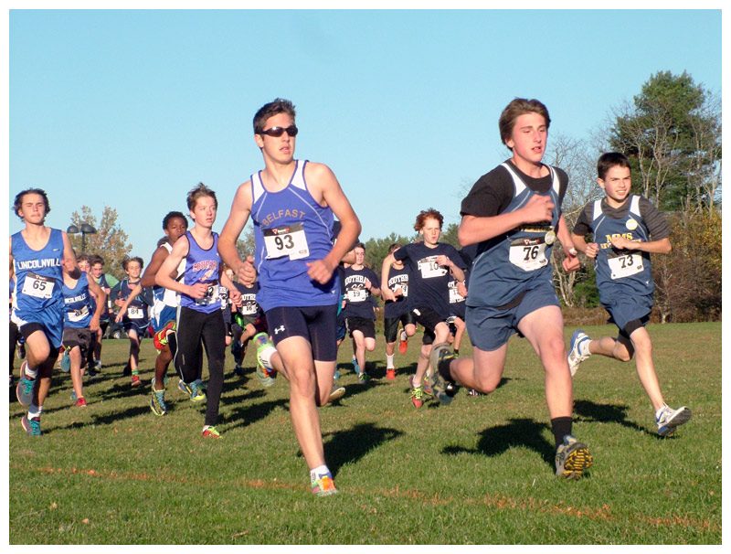 The front of the pack, just after the start of the boys heat. (Photo by Ethan Andrews)