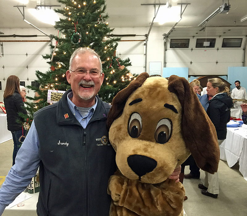 Sandy Cox and Petey. (Photo by Holly S. Edwards)