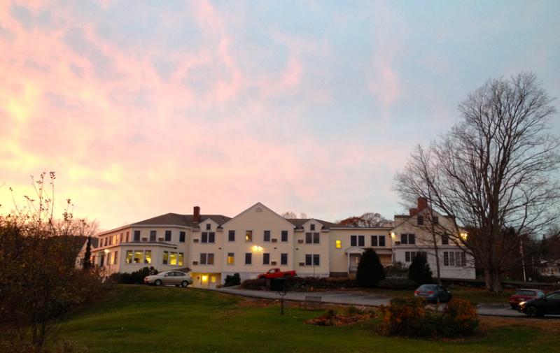 Situated on the shores of the Damariscotta River, an ever-changing landscape of nature….sunsets, sunrises, up close views of oyster and lobstering operations, and the Damariscotta Harbor activities. The Lincoln Home, Assisted Living, Midcoast Maine, Memory Loss care, Waterfront Retirement Liiving, Private Duty Home Service, Dementia, Memory Impairment Care, Independent and Assisted Living, Continuum of Care, Newcastle, Wellness Support, Damariscotta River, Memory Loss, Compassionate Caregivers, One2One Care, Certified Caregivers, Alzheimers Care,