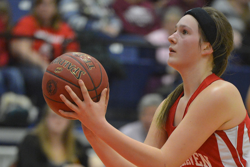 Vinalhaven’s Gilleyanne Davis-Oakes led the team in scoring with nine points, but it was not enough to hold ogff the Richmond Bobcats who went on to win the Western Class D semifinal 35-28. (Photo by Ron Hawkes)