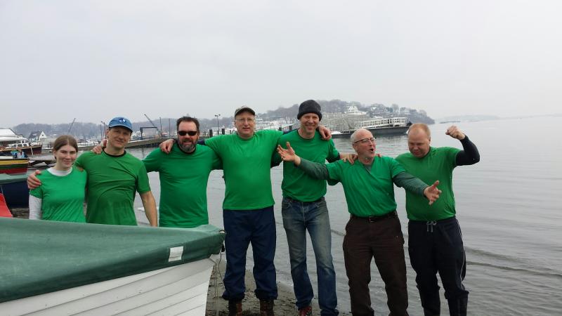 Men's team rowing the Belle Fast, from left: Coxswain Rowan Walauski, John Dillenbeck, Ethan Shaw, David Cubberly, Andrew Carpenter, Greg Stafford, and Jonathan Fulford. (Courtesy Come Boating!)