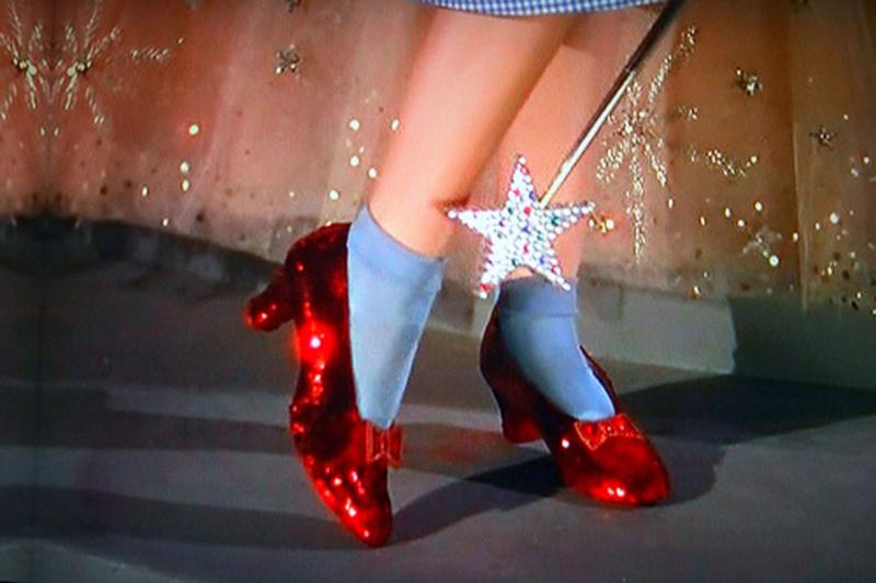 TIL Dorothy's slippers were silver in the original Wizard of Oz, but  changed to ruby slippers to take advantage of Technicolor. : r/todayilearned