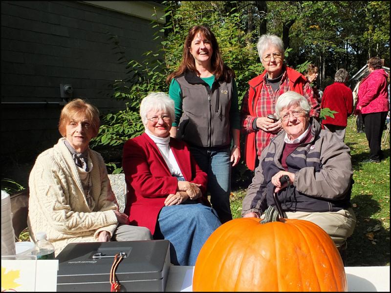Camden Rockport Historical Society members greet festival goers to the Conway House and Museum on Sunday, Oct. 4. Left to right: Joan Bennett, Elizabeth Moran, Heather Moran, Andrew Moran Brenda Barrett and Andrew Moran. (Photos by Chris Wolf)