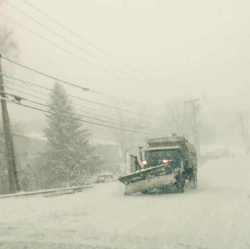 Rockport plow truck tends to business. (Photo by Lynda Clancy)