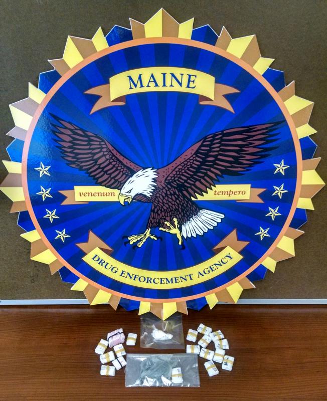 A Waterbury, Conn., man was arrested at an Odlin Road hotel in Bangor after being found in possession of heroin and crack cocaine that he took to the city for resale. The investigation, conducted by MDEA’s North Central Office located in Bangor, highlights the continued problem with out of state dealers relocating to cities and towns to sell drugs, the DEA said, March 3.
As part of a several month investigation, MDEA investigators searched the motel room early today and seized over 20 grams of heroin, and several grams of cocaine base (crack). Street value of the drugs is about $5,000.