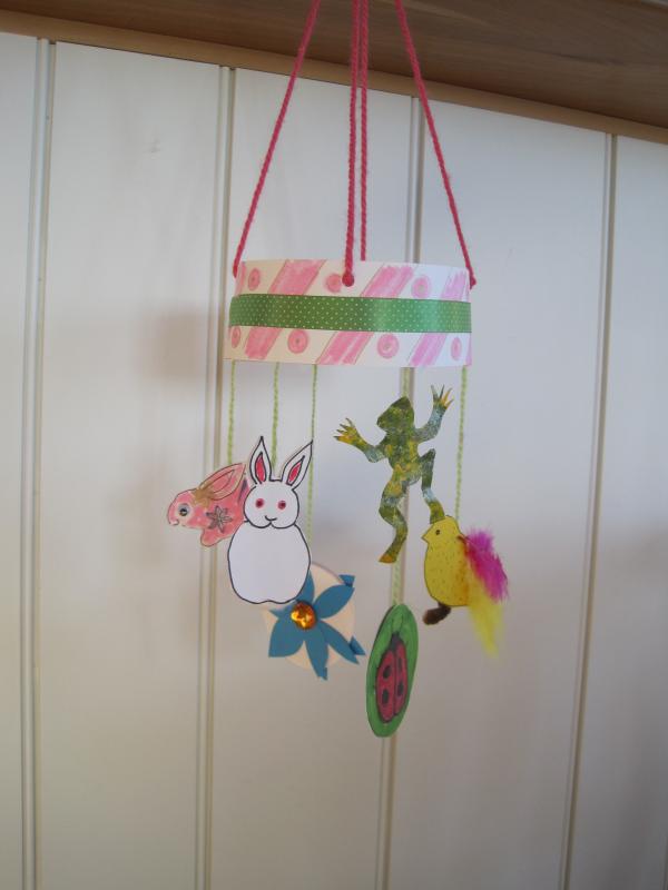 Come make a spring mobile at the Library this Saturday.
Photo by Julie Turkevich mobil