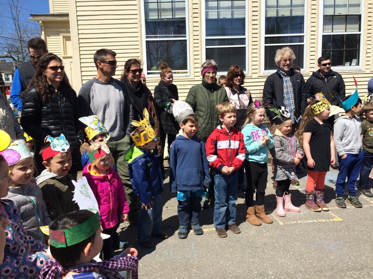 Gathering for singing together at the end of the parade